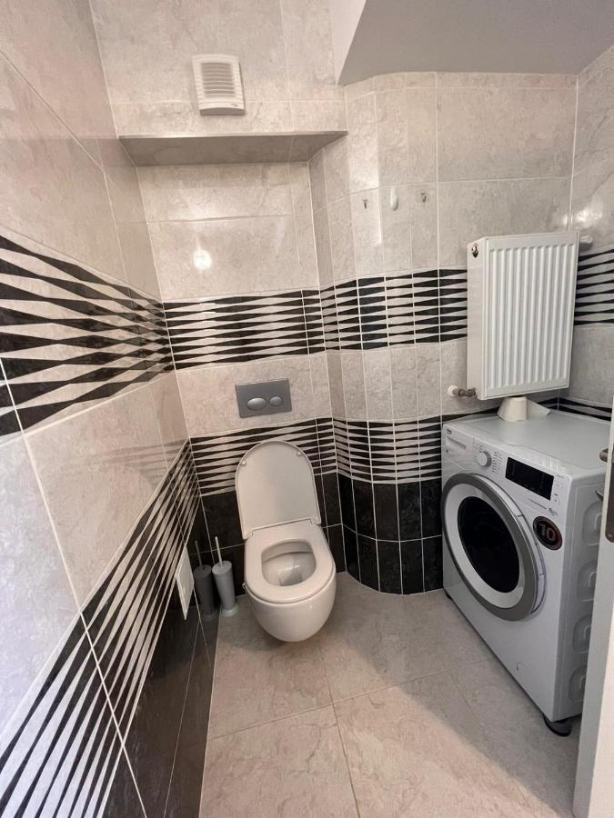 Terrace Apartments Otopeni ! Екстериор снимка